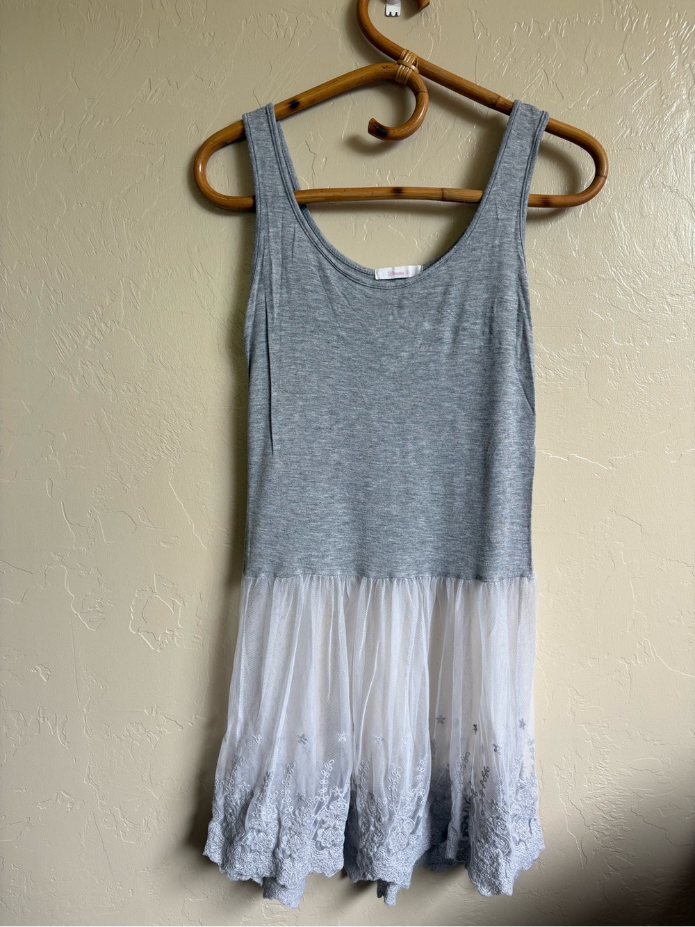 Wanna B Long Lace Trim Grey White Layering Tank Top Y2K 2000s 2010 Vintage Style